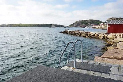 4 Personen Ferienhaus in Bovallstrand-By...