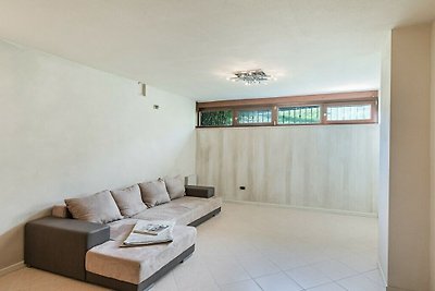 Villa in Brescia mit Schwimmbecken