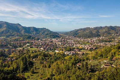 Villa tra i boschi a Camaiore