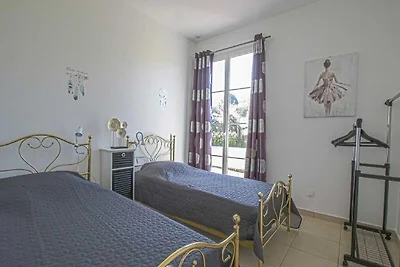 Confortevole casa vacanze con giardino