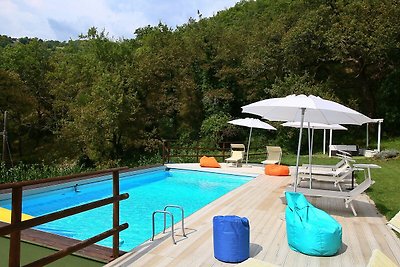 Gemütliche Villa mit Swimmingpool in Fabriano...