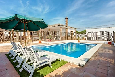 Villa mit beheiztem Pool am Strand von...