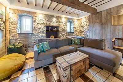 Piacevole casa vacanze con barbeque a Hotton