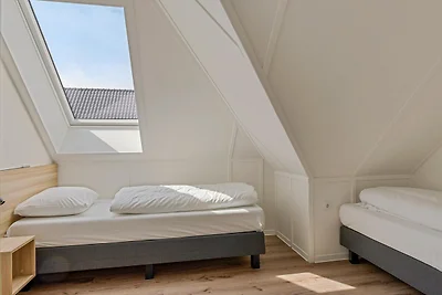 Villa am IJsselmeer mit privatem Steg