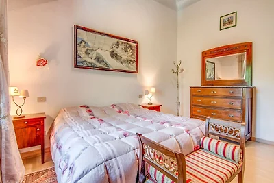 Landhaus mit Pool in der Marken-Region