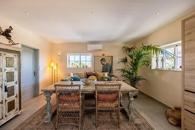 Schöne Villa in Budens mit Pool