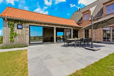 Schicke Villa in Comines-Warneton mit Garten