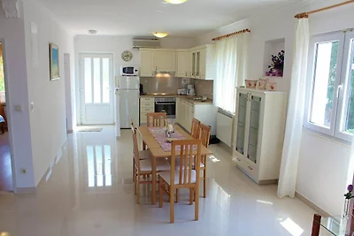 Apartment Siesta - Two-Bedroom Apartment with...