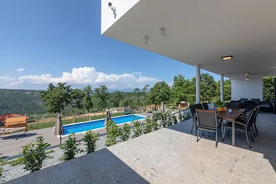 Villa in Ružići mit Schwimmbecken