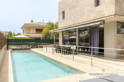 Premium villa met balkon