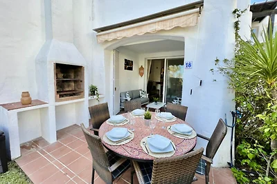 Haus in Estepona mit Zugang zum Strand