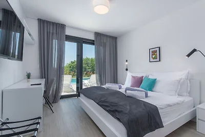 Prachtige villa met zwembad en wellness