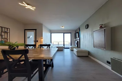 Apartment direkt am Meer mit Terrasse am...