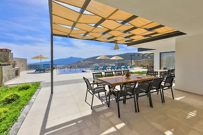 Villa in Kalkan mit Schwimmbecken