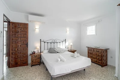 Villa in Nerja nahe Burriana Strand
