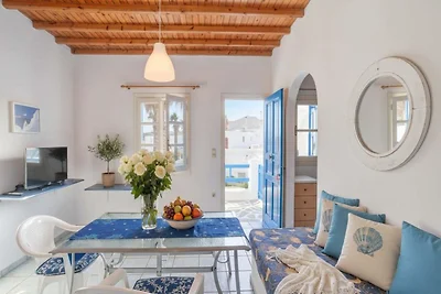 Haus in Ornos mit Meerblick