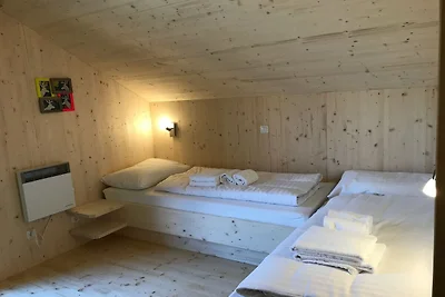 Chalet moderno con vasca idromassaggio