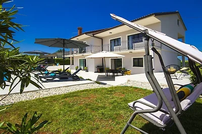 Villa in Vižinada mit Schwimmbecken