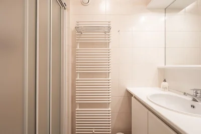 Helle 2-Zimmer-Wohnung mit Terrasse