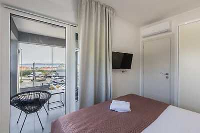 Scenic Kastel Luksic Apartments - Three Bedro...