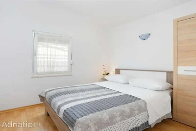 Holiday Home Nada Rogoznica - Six Bedroom Hol...