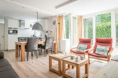 Wohnung in den Niederlanden mit Balkon