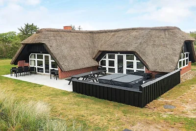 Tranquil Beach Retreat - By Traum...