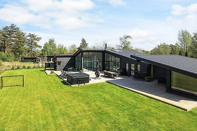 8 persoons vakantie huis in Væggerløse-By...