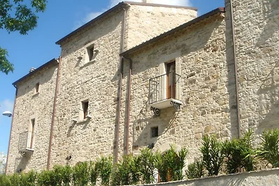 Casa con piscina, giardino e wifi in borgo me...
