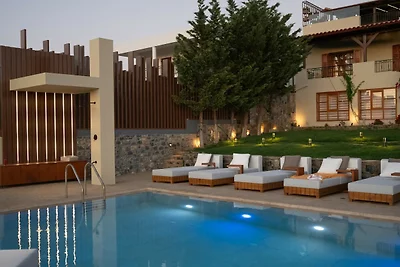 Villa in Panormo mit Pool und Strandnähe