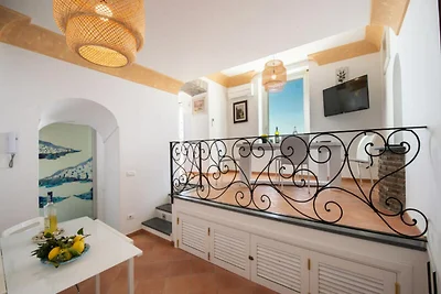 Villa a Praiano con vista sul mare di Capri