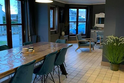 Modernes Ferienhaus in Bertrix mit Garten