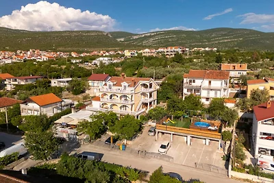 Apartment mit einem Schlafzimmer und Terrasse