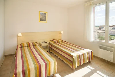 Villa estiva con terrazza o loggia, situata i...