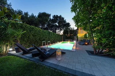 Eine charmante Villa mit privatem Pool in...