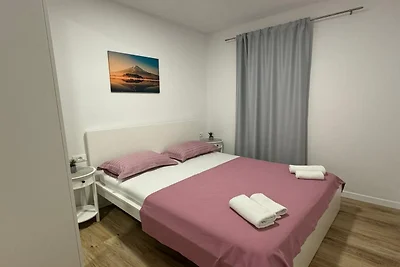 Apartment & Rooms Papa - Two Bedroom Apartmen...