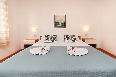 Splendid Beachfront Medveja Apartments - Conf...