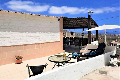 Casa Sandra con terrazza privata e vista mare