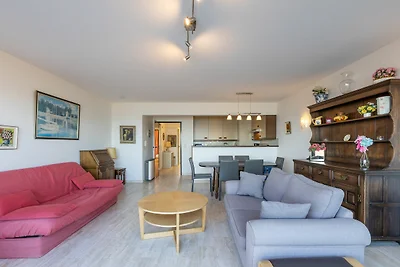 Licht appartement op de 7e verdieping