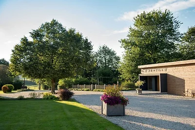 - FORSTGUT Premium Lodge Suiten
