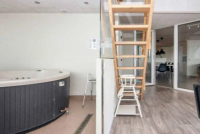 12 Personen Ferienhaus in Harboøre-By Traum