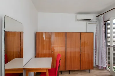 Apartment Puerto - Studio Apartment with Balc...