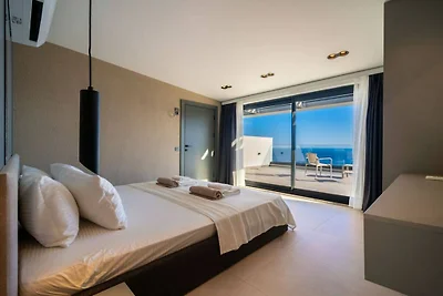 Villa in Kalkan mit Schwimmbecken
