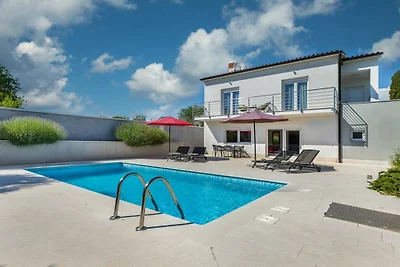 Villa a Fasana con piscina