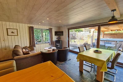 Chalet mit Whirlpool in Durbuy