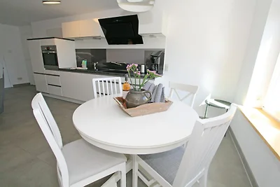 Luxuriöse Ferienwohnung mit Terrasse, Wiek