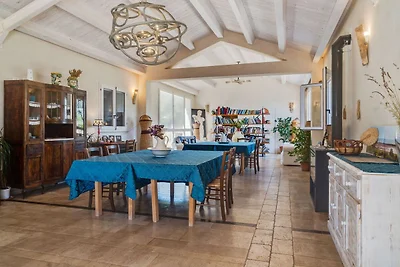Casale rustico a Noto con piscina