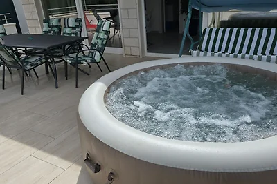 Luxury apartment Ani II  - Two Bedroom Apartm...