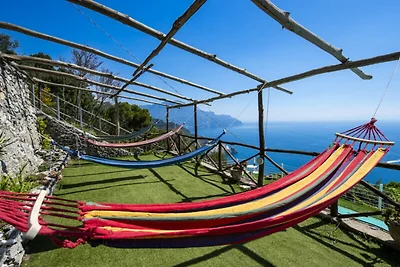 Villa in Amalfi mit Pool und Meerblick