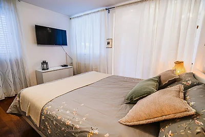 Elegant and Scenic Peaceful Apartments Portor...